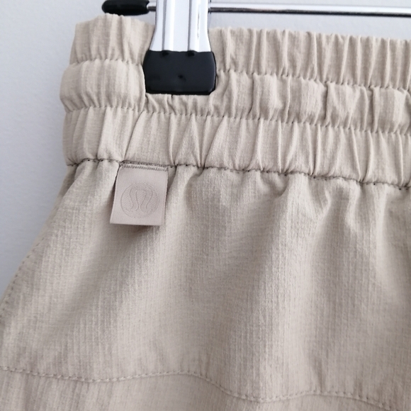 Lululemon Men's Bowline 8" Shorts Stretch Ripstop in Trench Tan Khaki Small - Picture 7 of 16